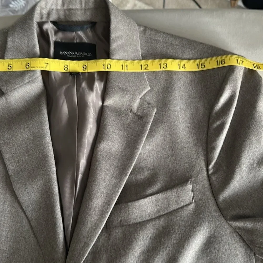 Banana Republic Men’s Tailored-Fit Melton Superfine Wool Blazer Charcoal 38R